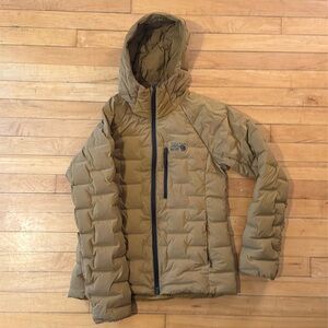 Mountain Hardwear Women’s Stretchdown Hooded Puffer